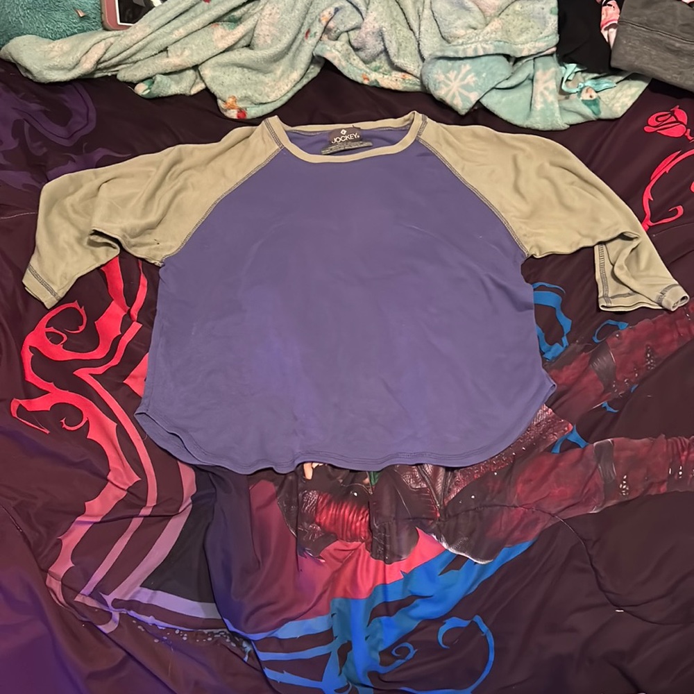 Women’s shirt